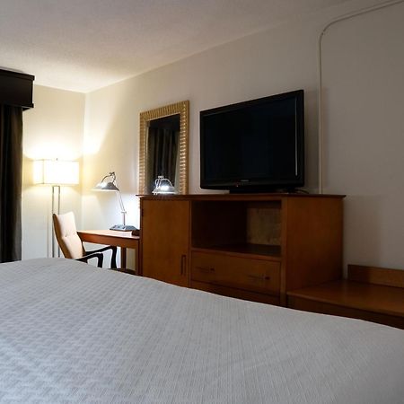 American Inn & Suites Ferndale Extérieur photo